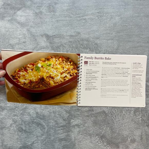 Pampered Chef Cookbook Dinner in Your Deep Covered Baker Spiralbound 6"x8" 2011‎ - Picture 5 of 9